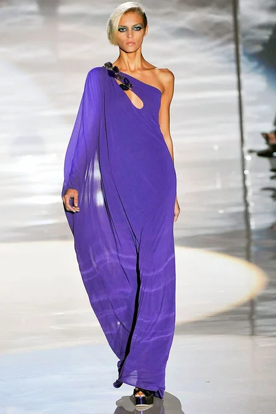 Look 48